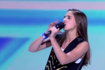 Simon Thought Someone Was Singing Behind the Screen for 13-Year-Old Carly Rose