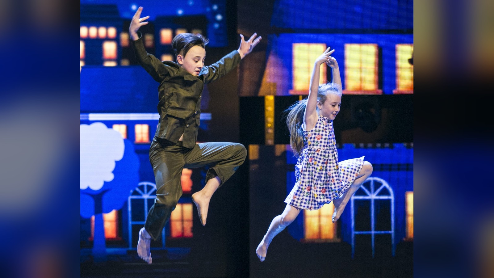 Dance duo Syesha and Kyle performing