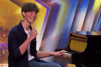 The 6-Foot-4 16-Year-Old Used Random Cards to Play Don't Stop Believin'