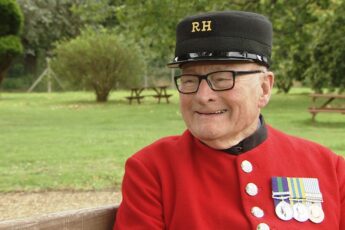 Colin Thackery in his Chelsea Pensioner uniform
