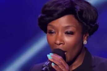 Denise Weeks singing at her X Factor USA audition